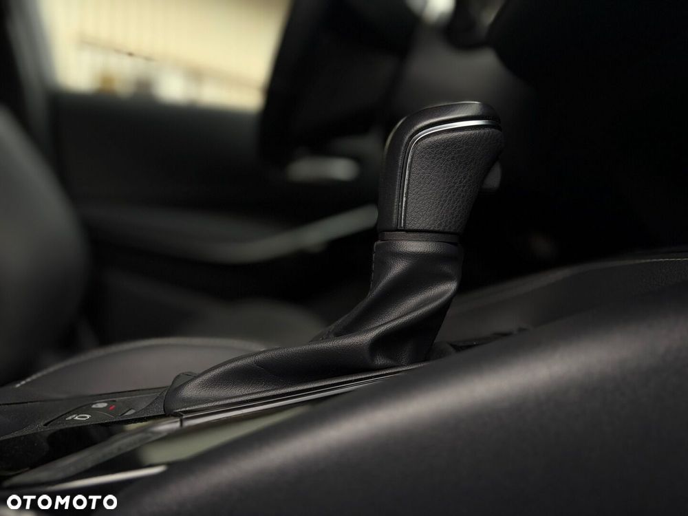 Toyota Corolla 1.8 Hybrid Comfort - 17