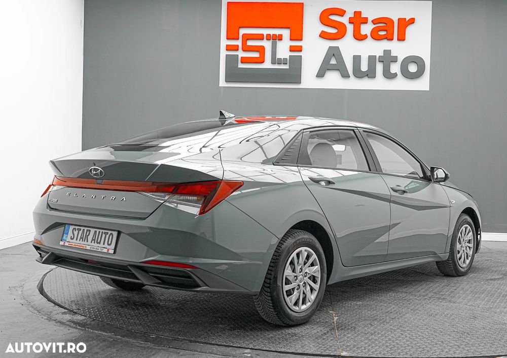 Hyundai Elantra 1.6 l 123 CP CVT Exclusive Navi - 7