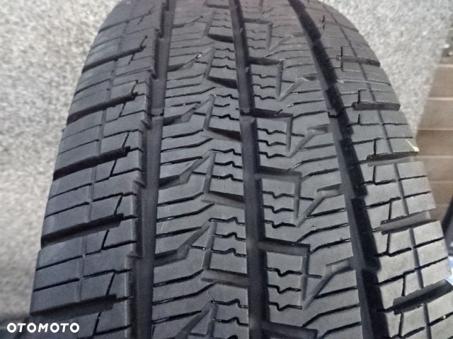 205/75/R16C 110/108H Continental van contact 4 season - 1