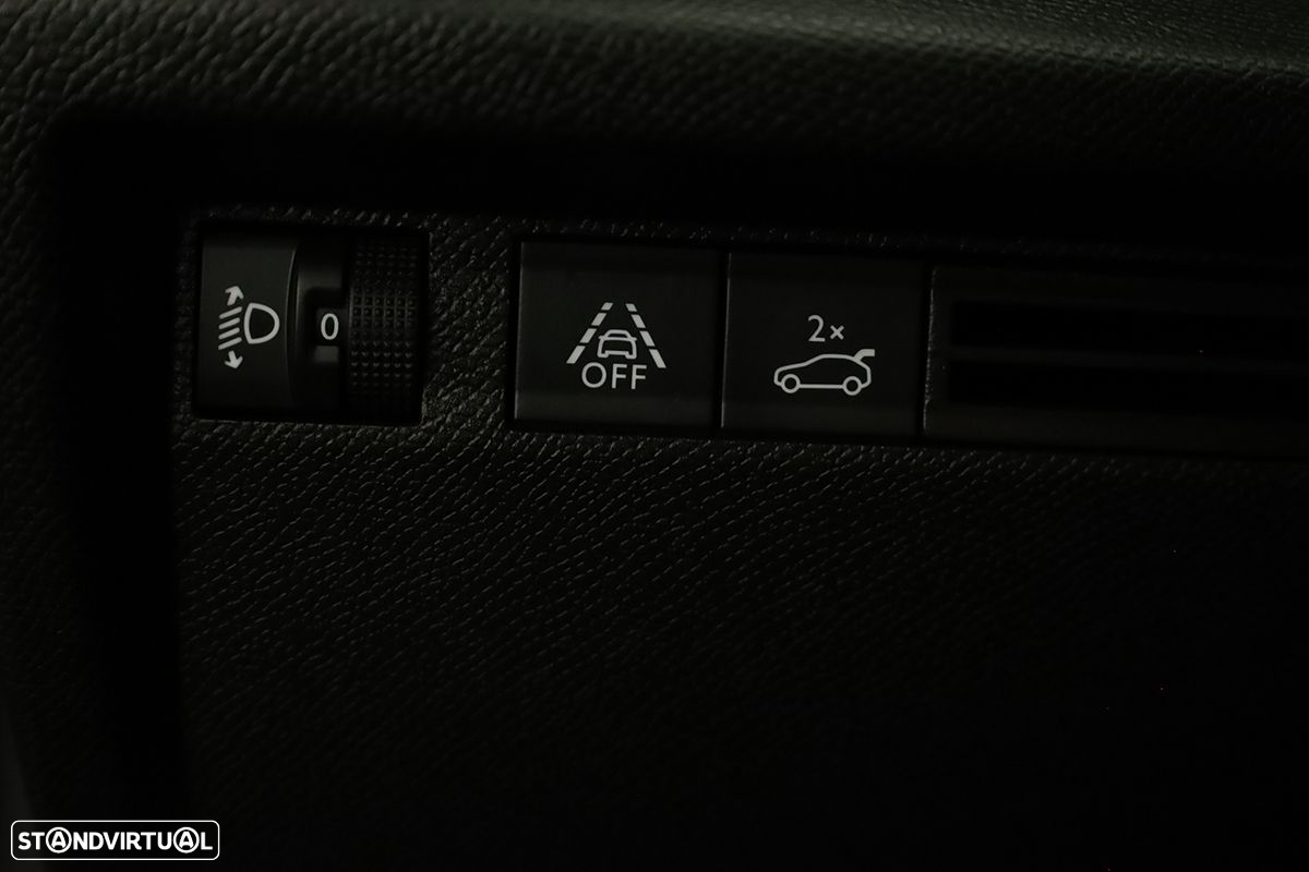 Citroën C4 X 1.2 PureTech Plus EAT8 - 18