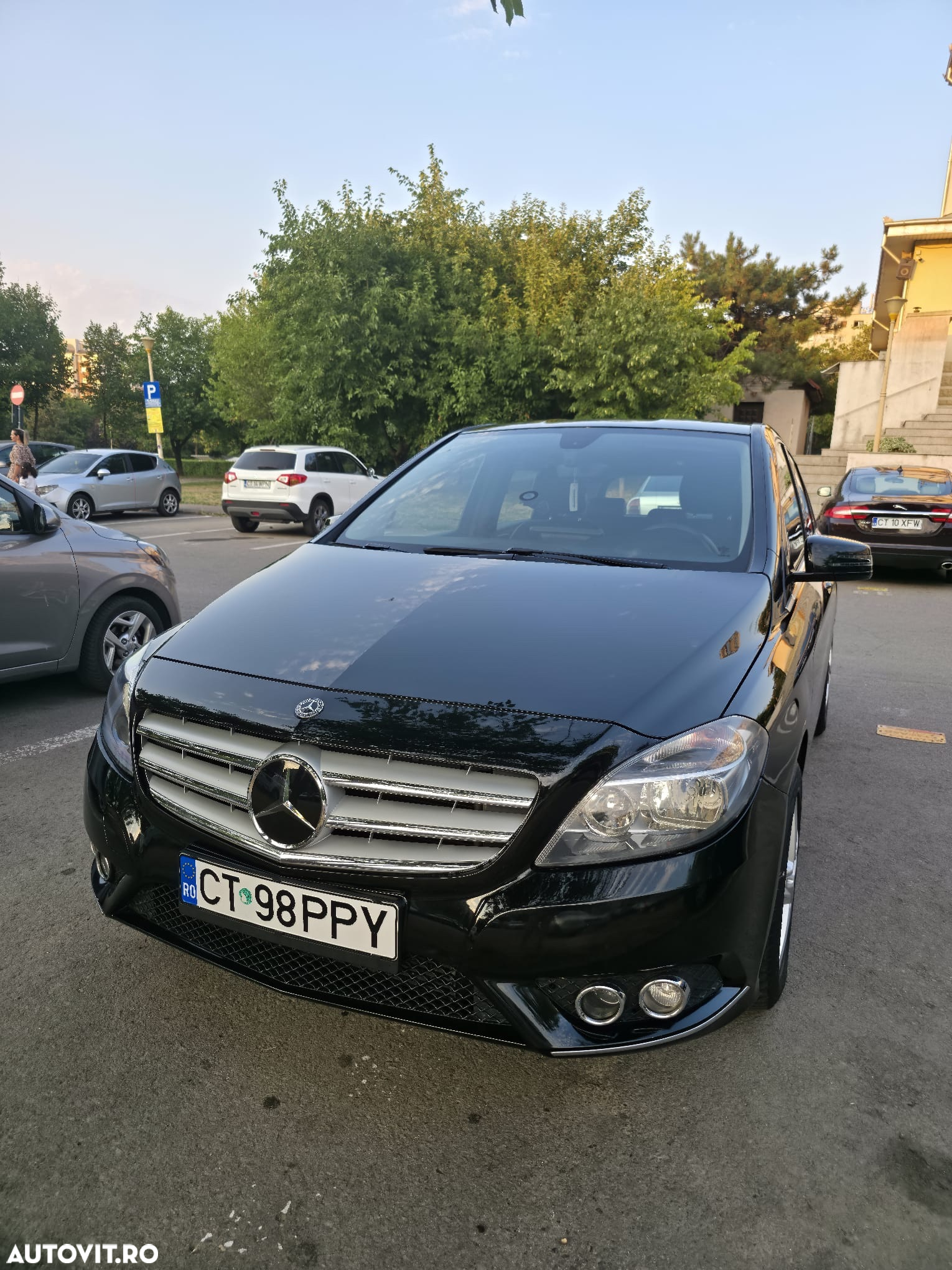 Mercedes-Benz B - 15