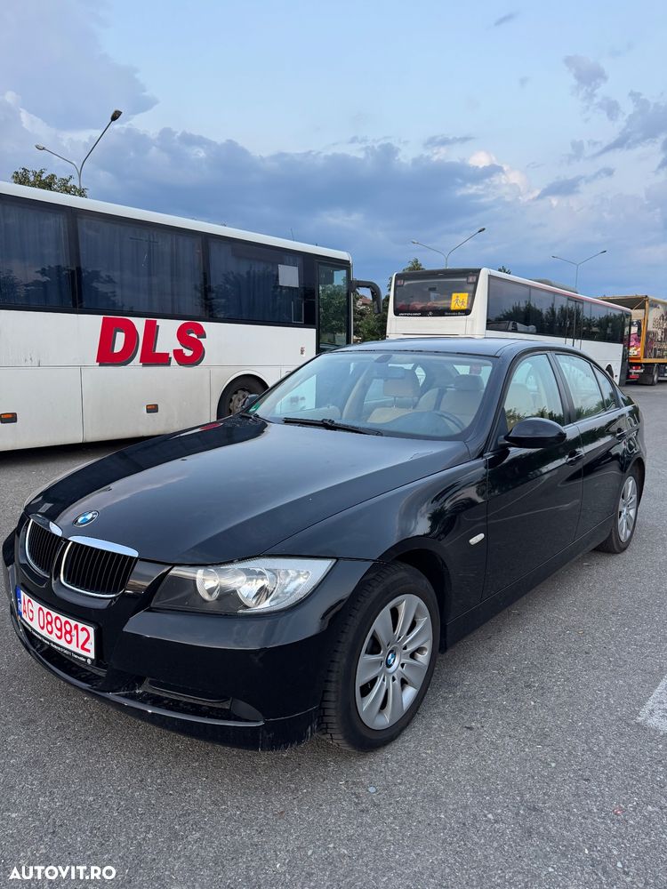 BMW Seria 3 318i - 2