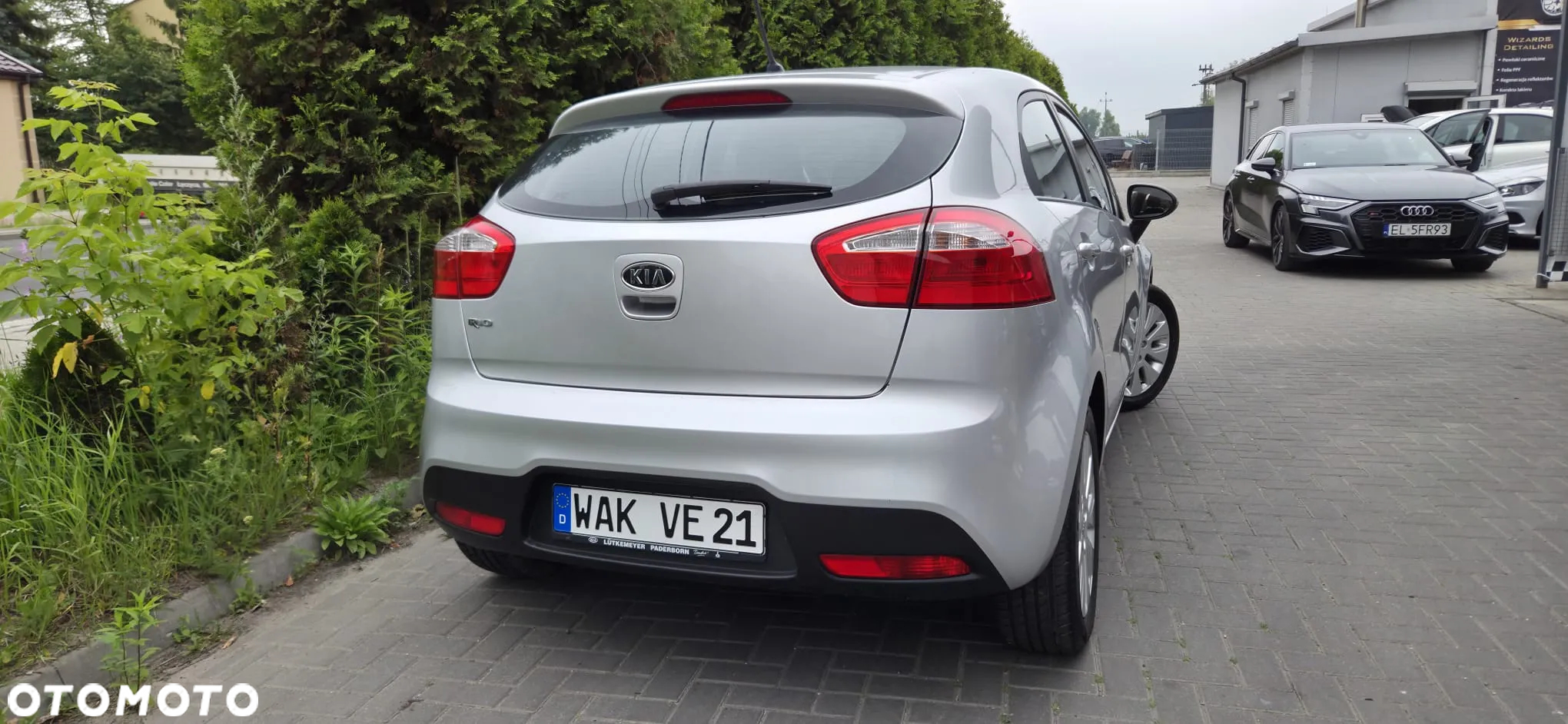 Kia Rio 1.4 Business Line - 14