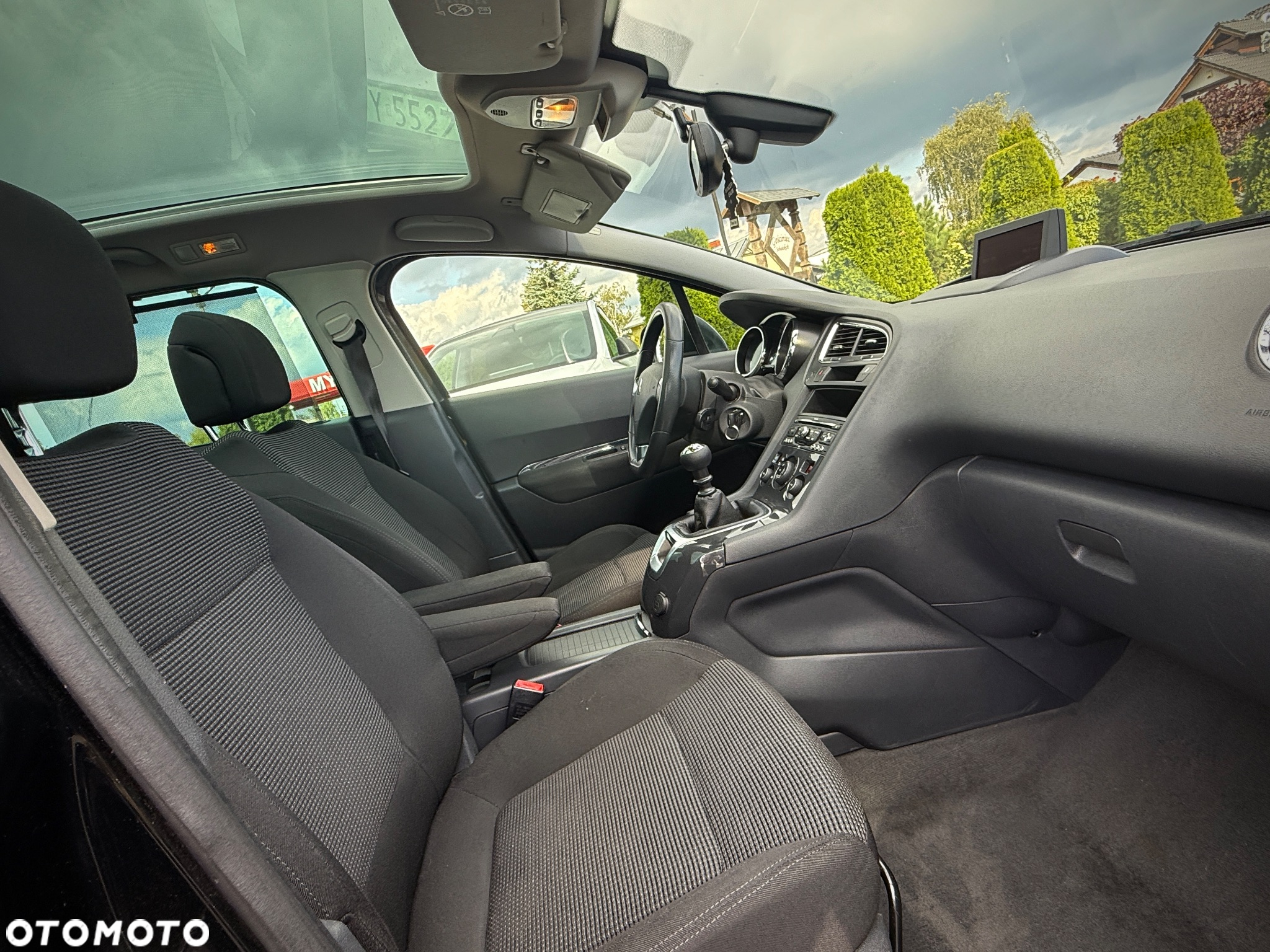 Peugeot 5008 1.6 THP Business Line 7os - 9