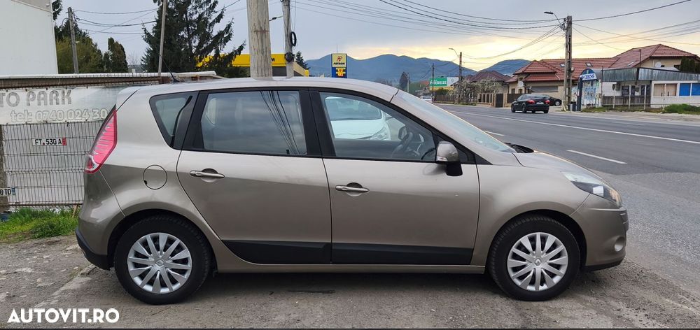 Renault Scenic TCe 130 Dynamique - 10