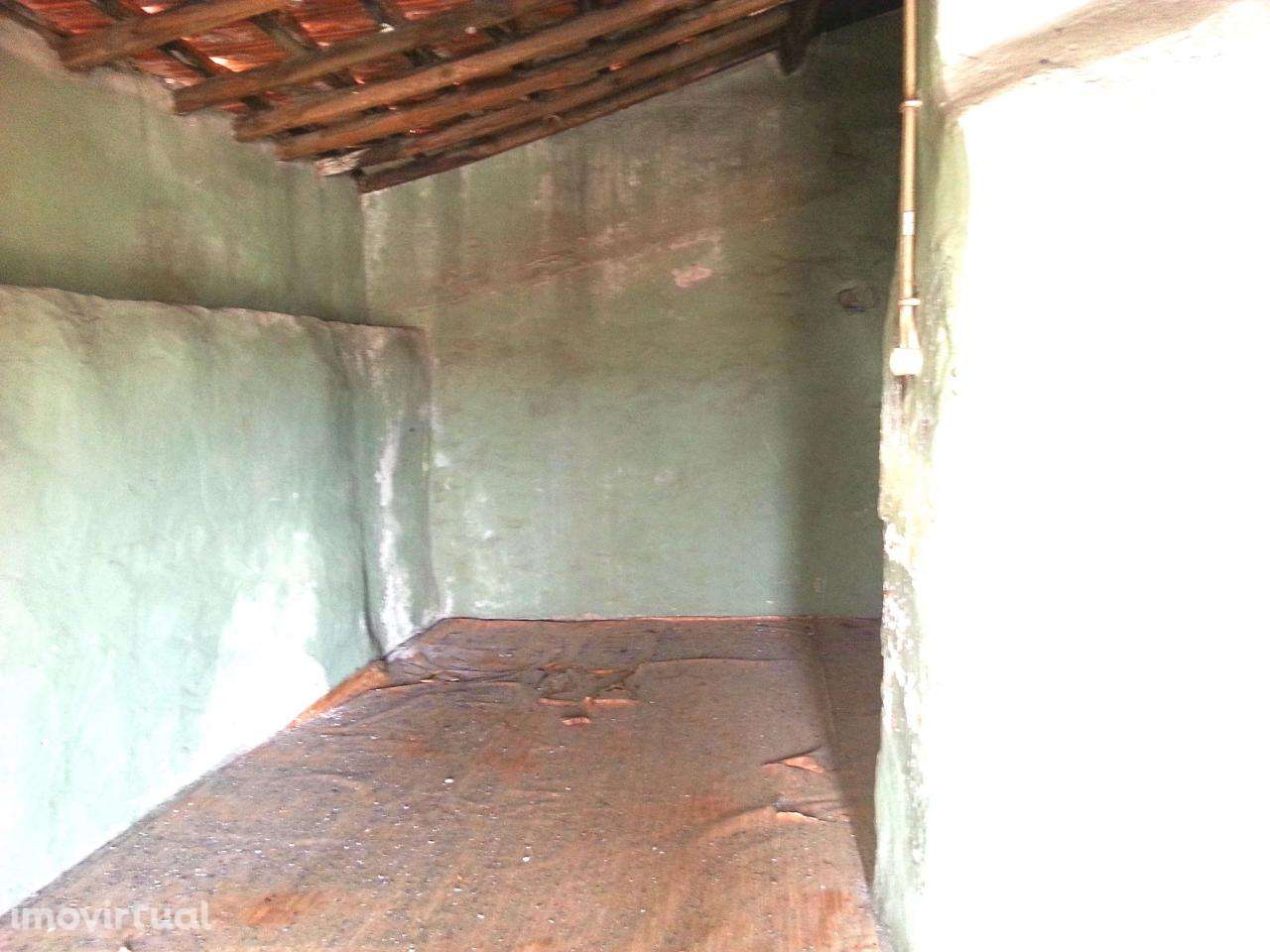 Casa para restauro em Póvoa de Penela - Grande imagem: 2/5