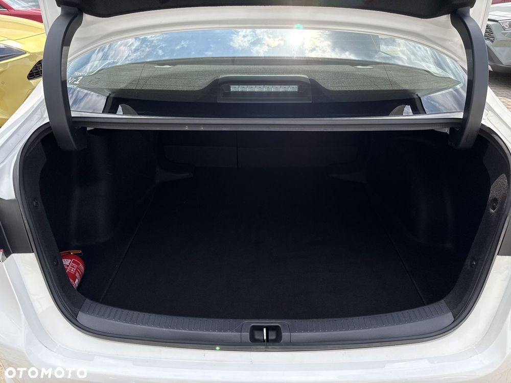 Toyota Corolla 1.8 Hybrid Comfort - 11