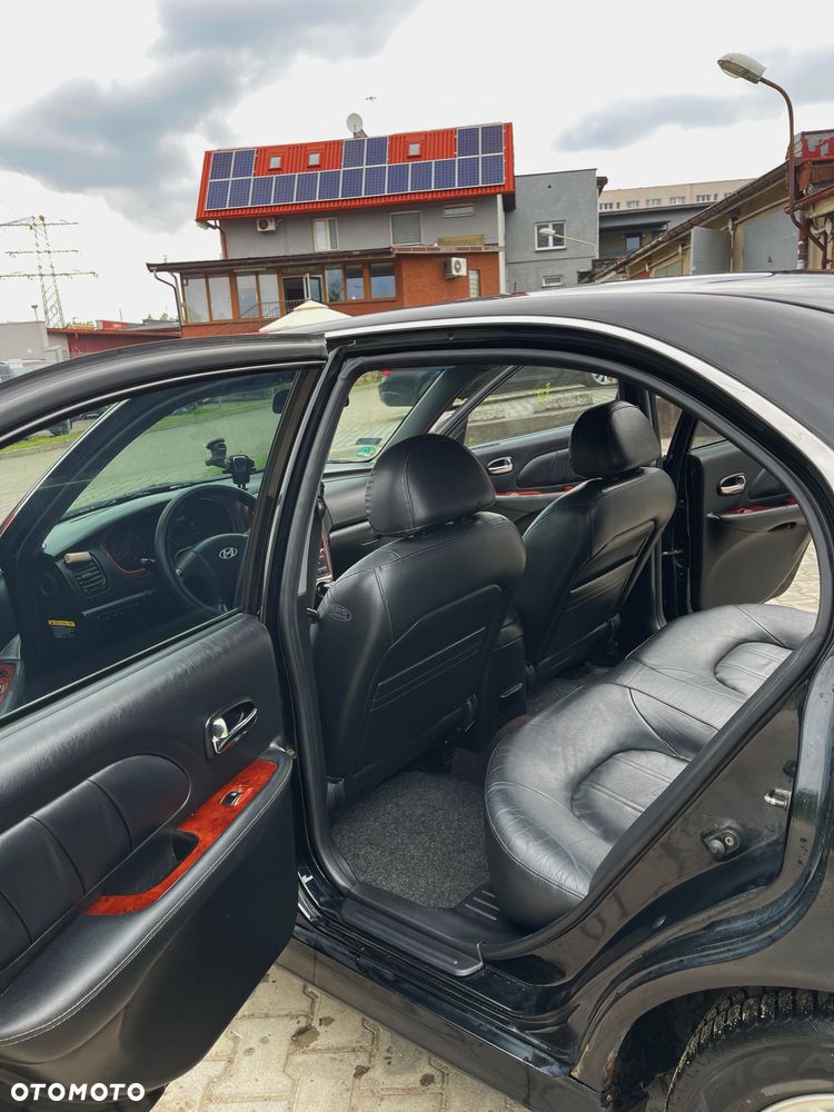 Hyundai Sonata - 4