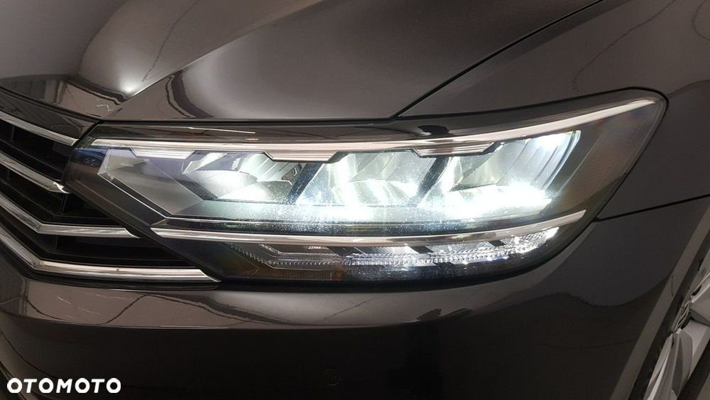 Volkswagen Passat - 10