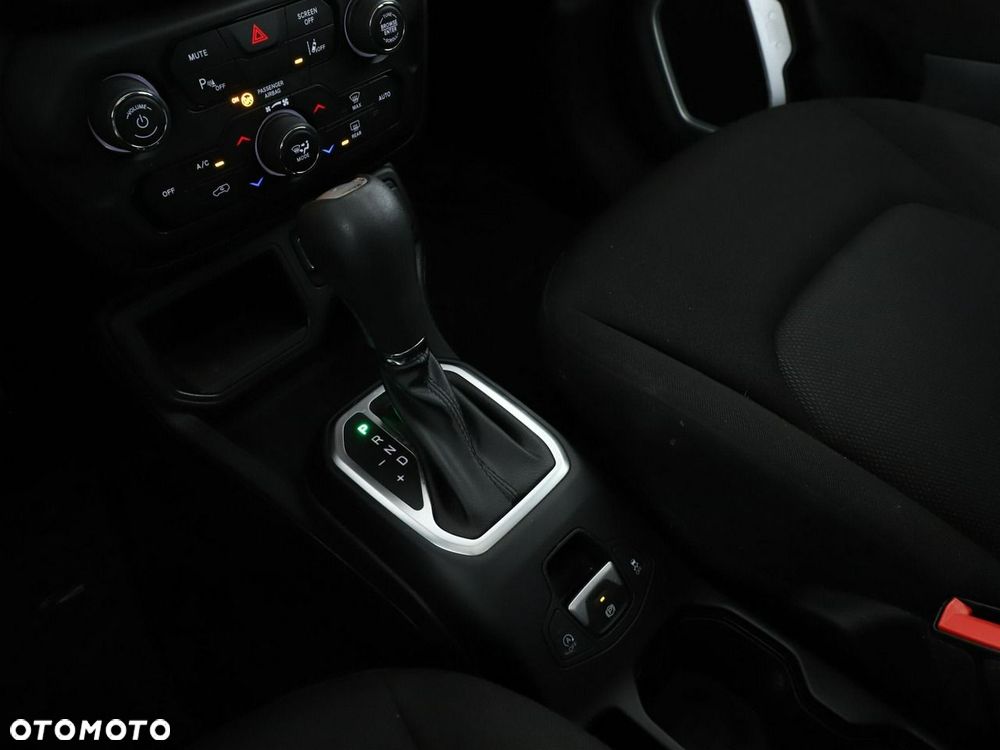 Jeep Renegade 1.3 T-GDI Longitude - 29