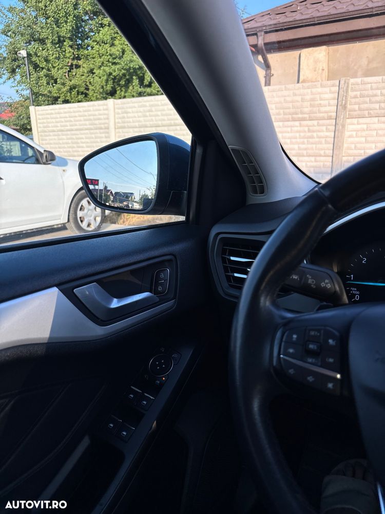 Ford Focus - 11