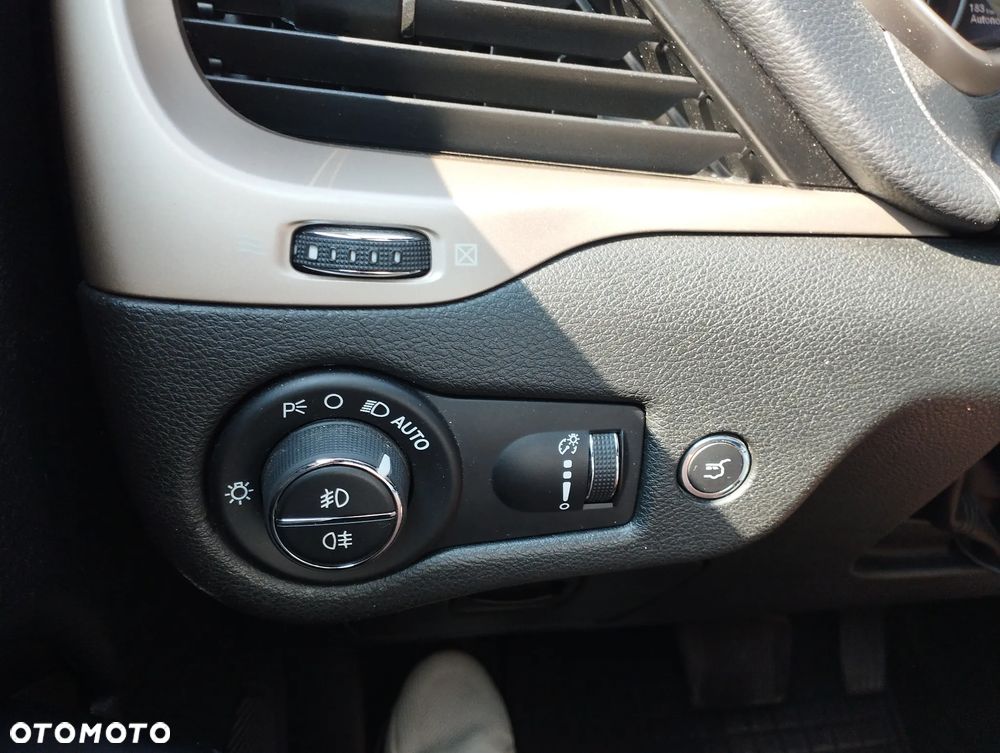 Jeep Cherokee 2.0 MJD Active Drive I Limited - 23