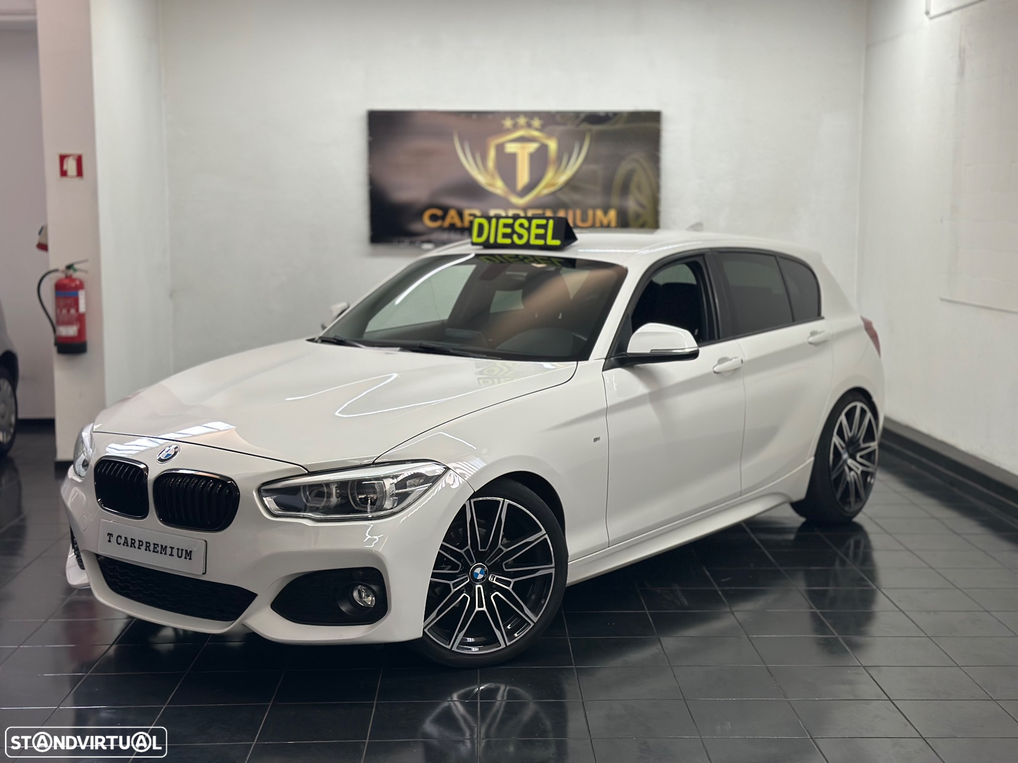 BMW 116 d Pack M - 4