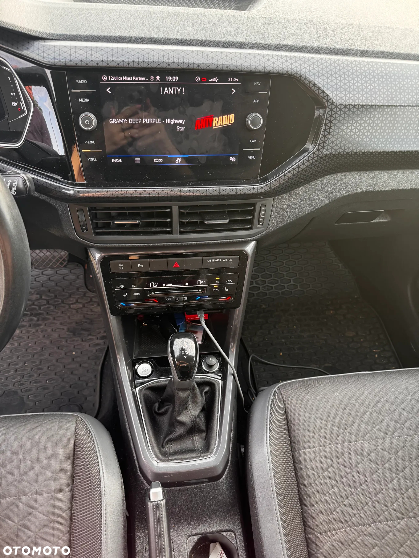 Volkswagen T-Cross 1.0 TSI Style DSG - 7