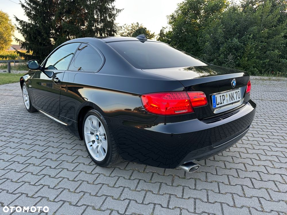 BMW Seria 3 320d M Sport Edition - 1