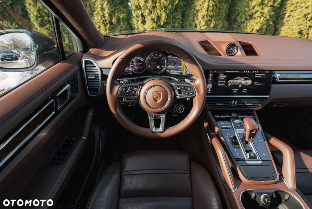 Porsche Cayenne Turbo - 13