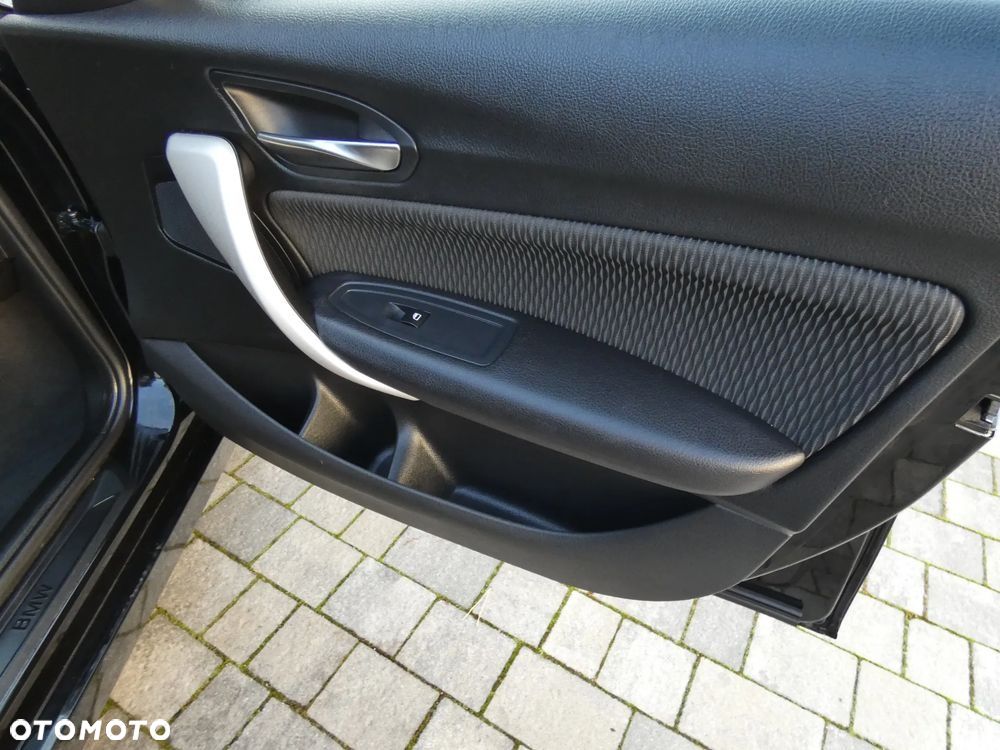 BMW Seria 1 118i Sport Line - 33