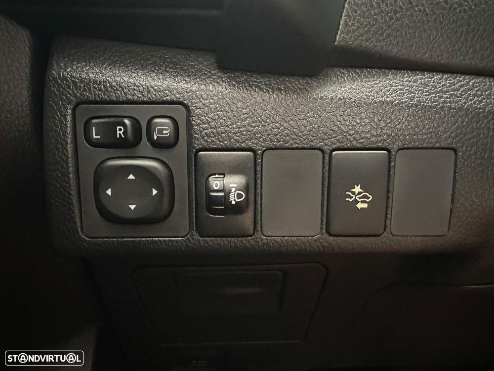 Toyota Auris Touring Sports 1.8 HSD Comfort - 24