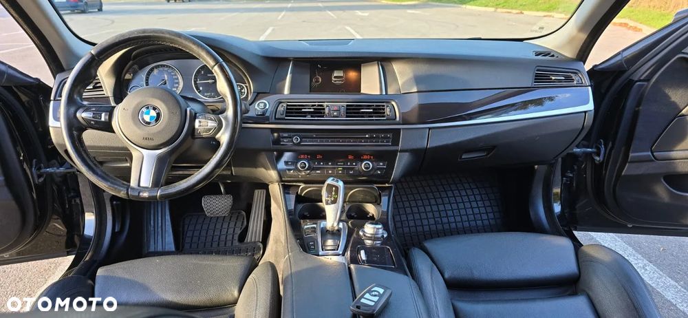 BMW Seria 5 520d xDrive - 21