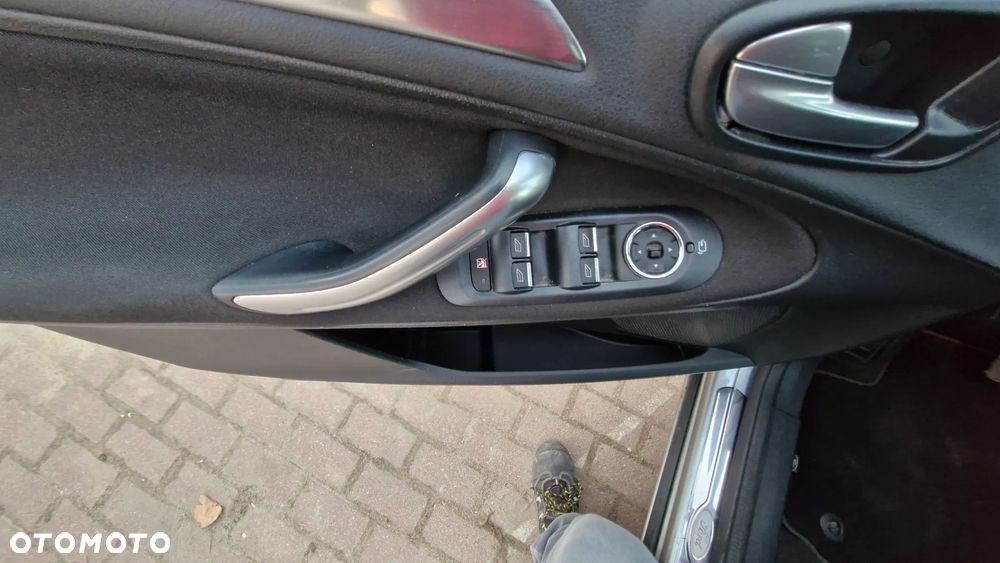 Ford S-Max 2.0 TDCi DPF Champions Edition - 14