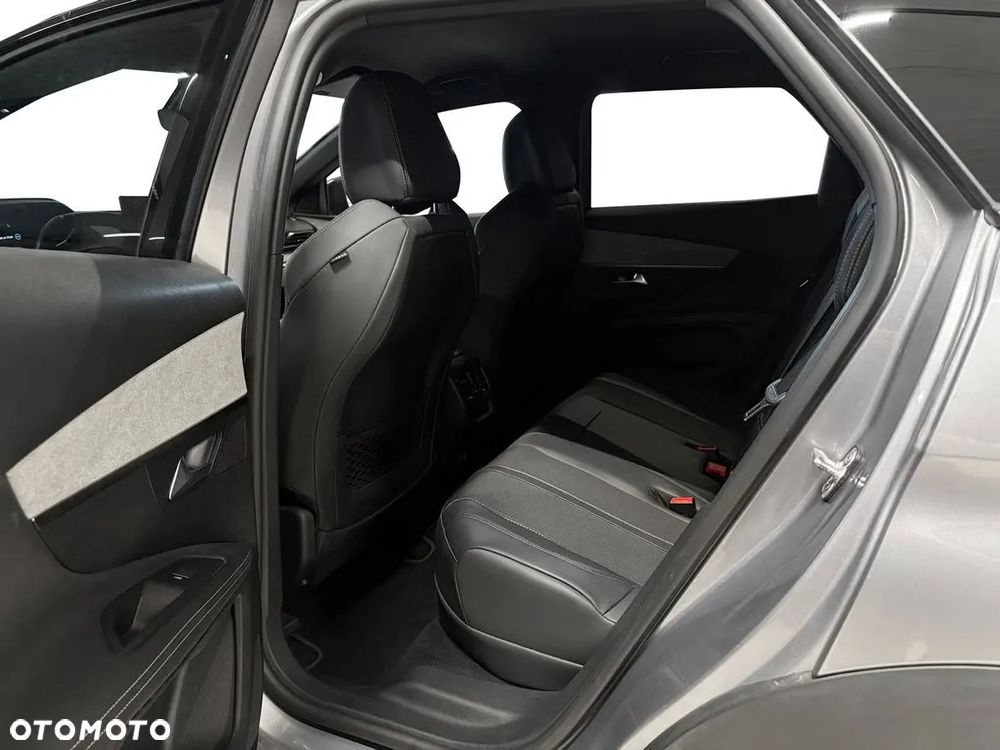 Peugeot 3008 1.6 PureTech HYbrid4 GT Line S&S EAT8 - 11