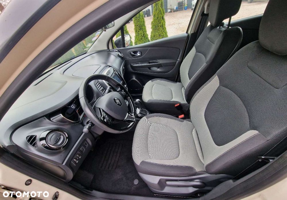 Renault Captur - 16
