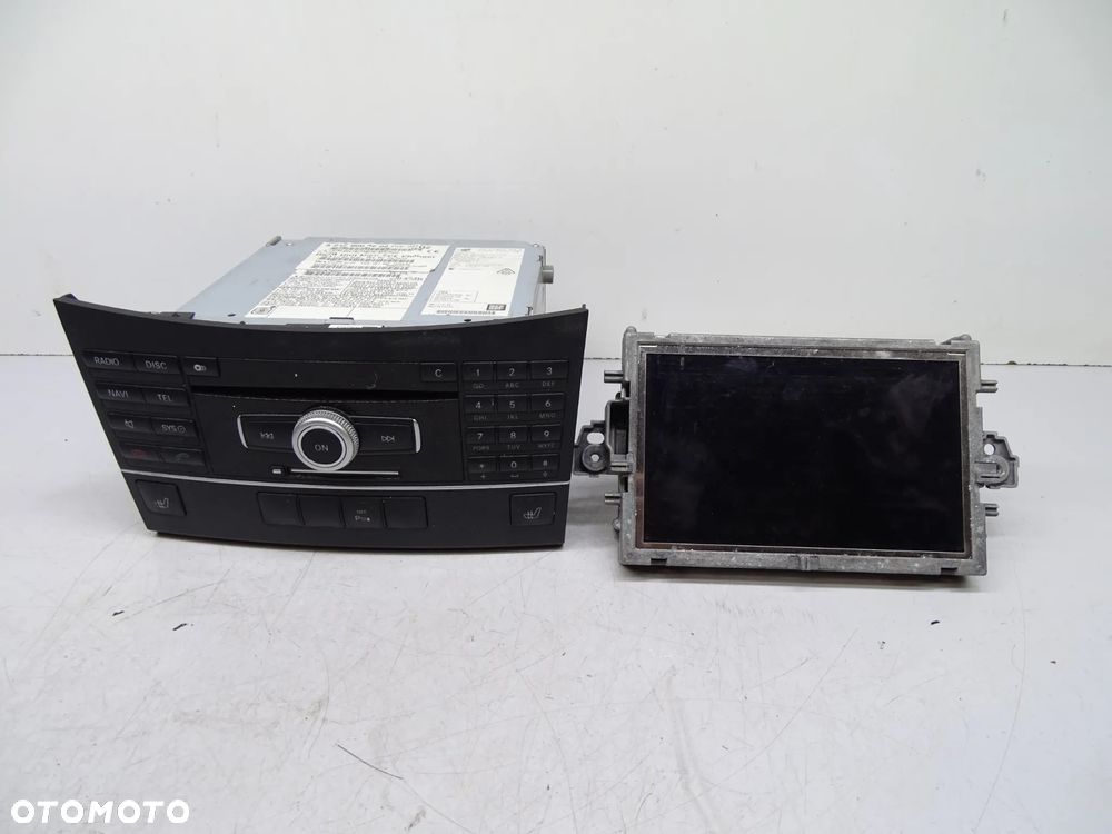 E KLASA W212 W207 Radio monitor A2129004208