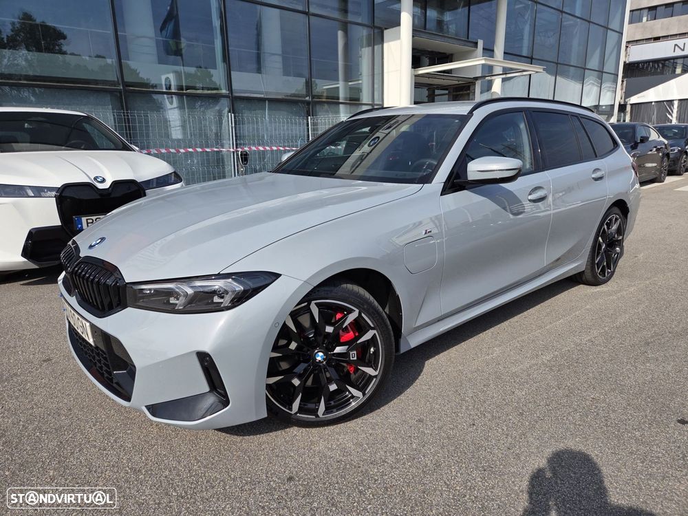 BMW 330 e Pack Desportivo M Pro Auto - 1