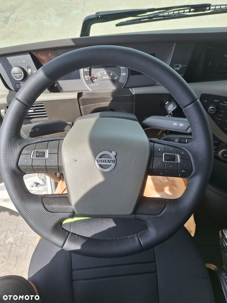 Volvo - 12