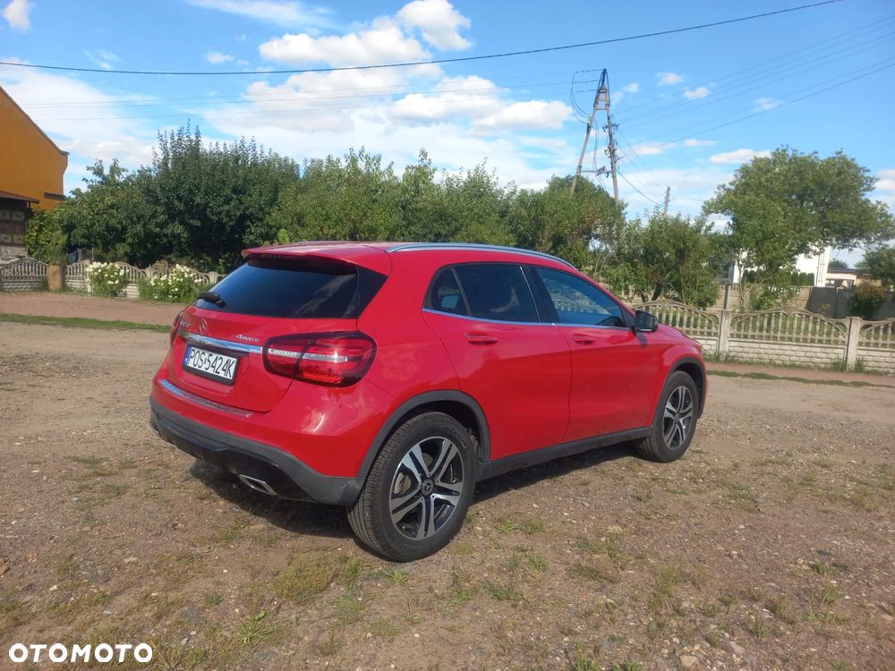 Mercedes-Benz GLA 250 4Matic 7G-DCT Style - 5