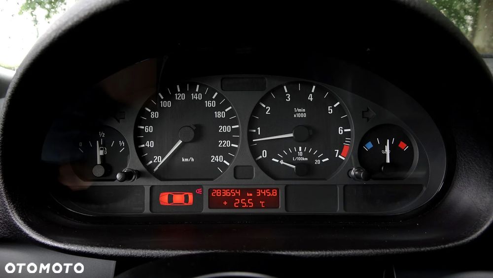 BMW Seria 3 320i - 16