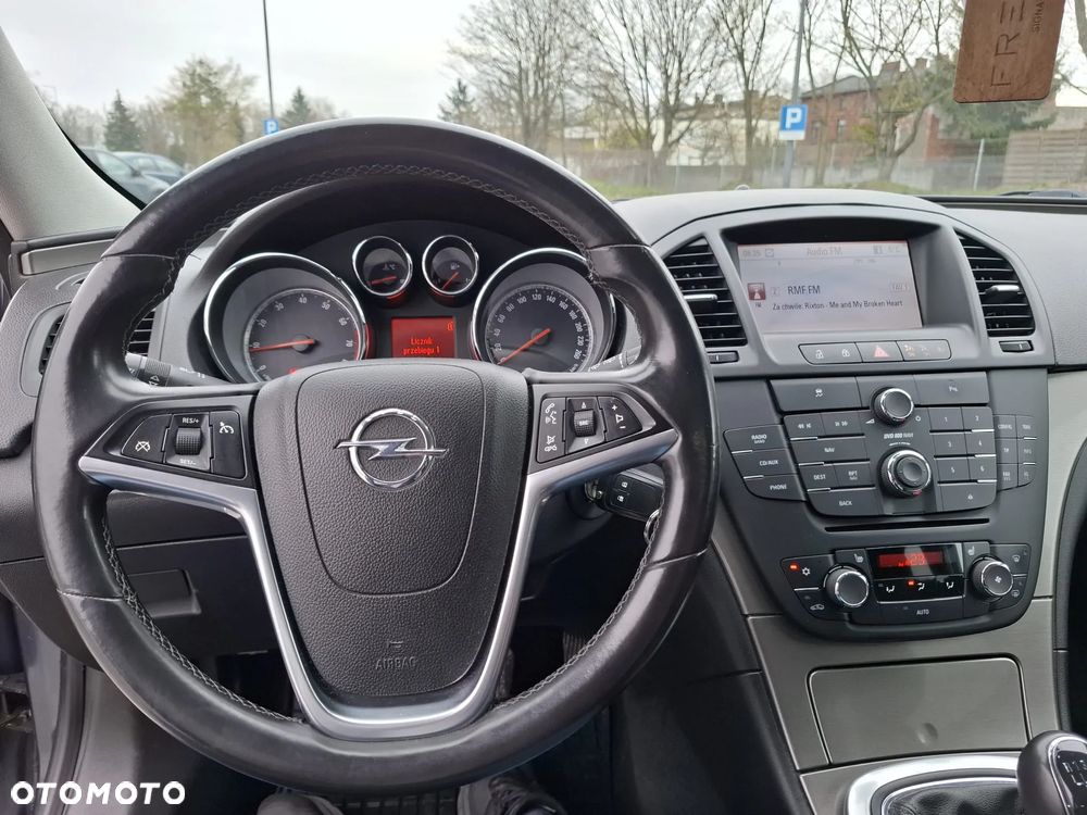 Opel Insignia 1.8 - 9