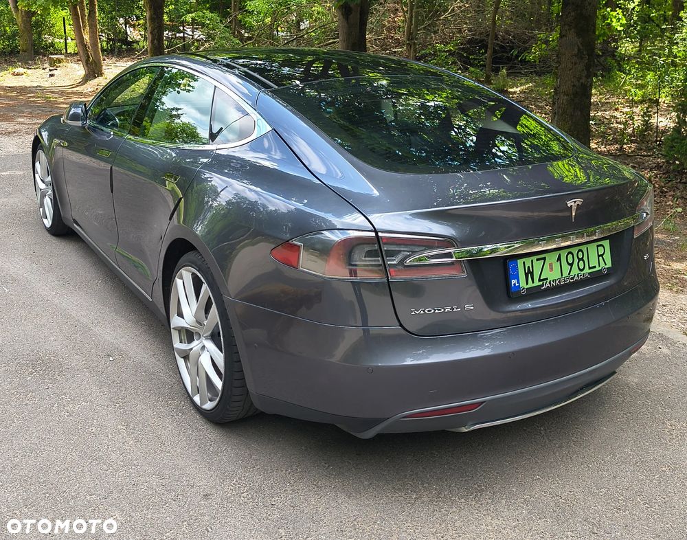 Tesla Model S Standard - 5