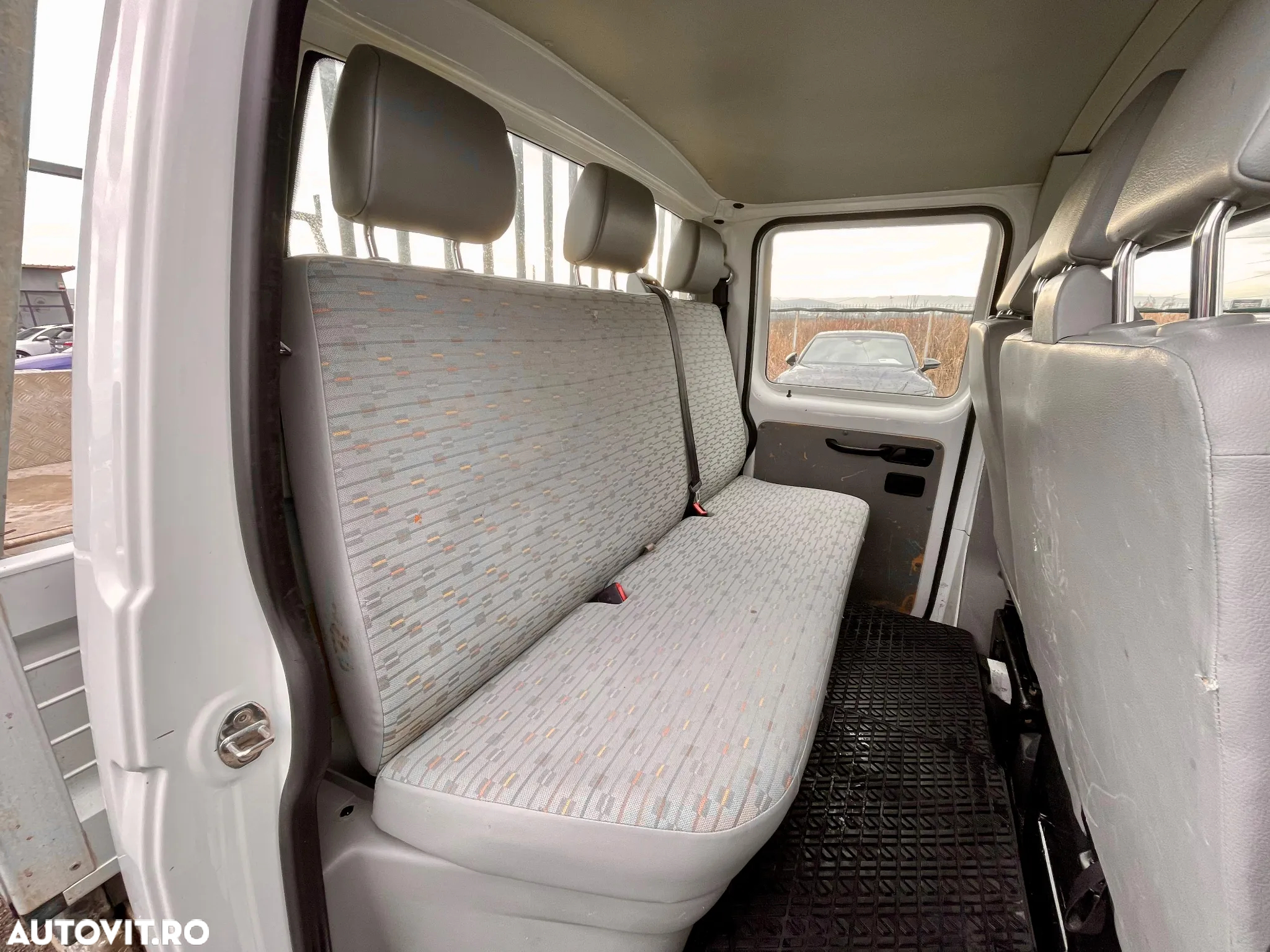 Volkswagen Transporter - 25