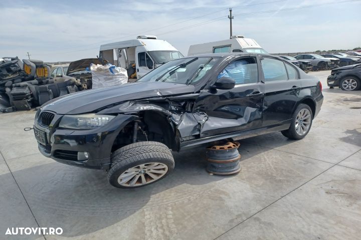 Lampa / Tripla stop stanga pe capota portbagaj 7154155 7154155 BMW Se - 6