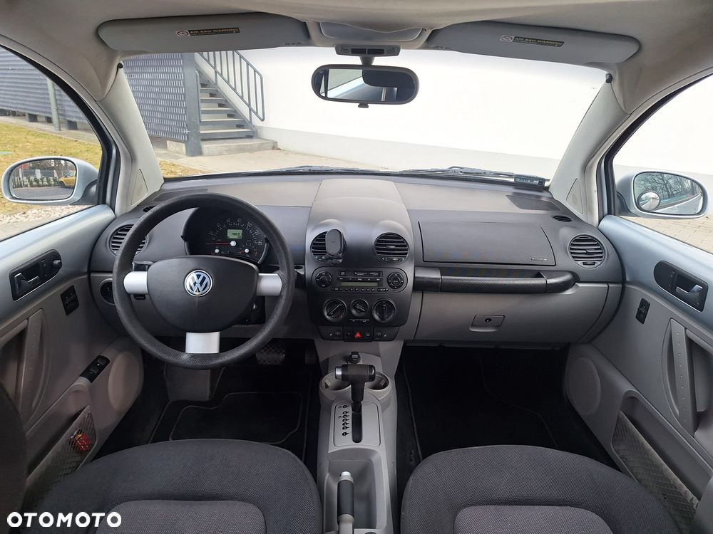 Volkswagen New Beetle 2.0 - 18