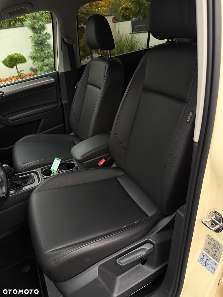 Volkswagen Touran - 16