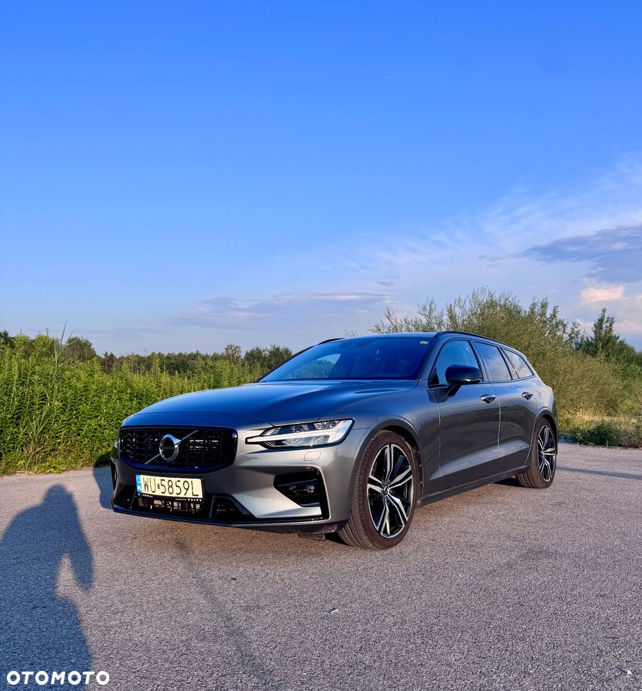 Volvo V60 B4 D R-Design - 1