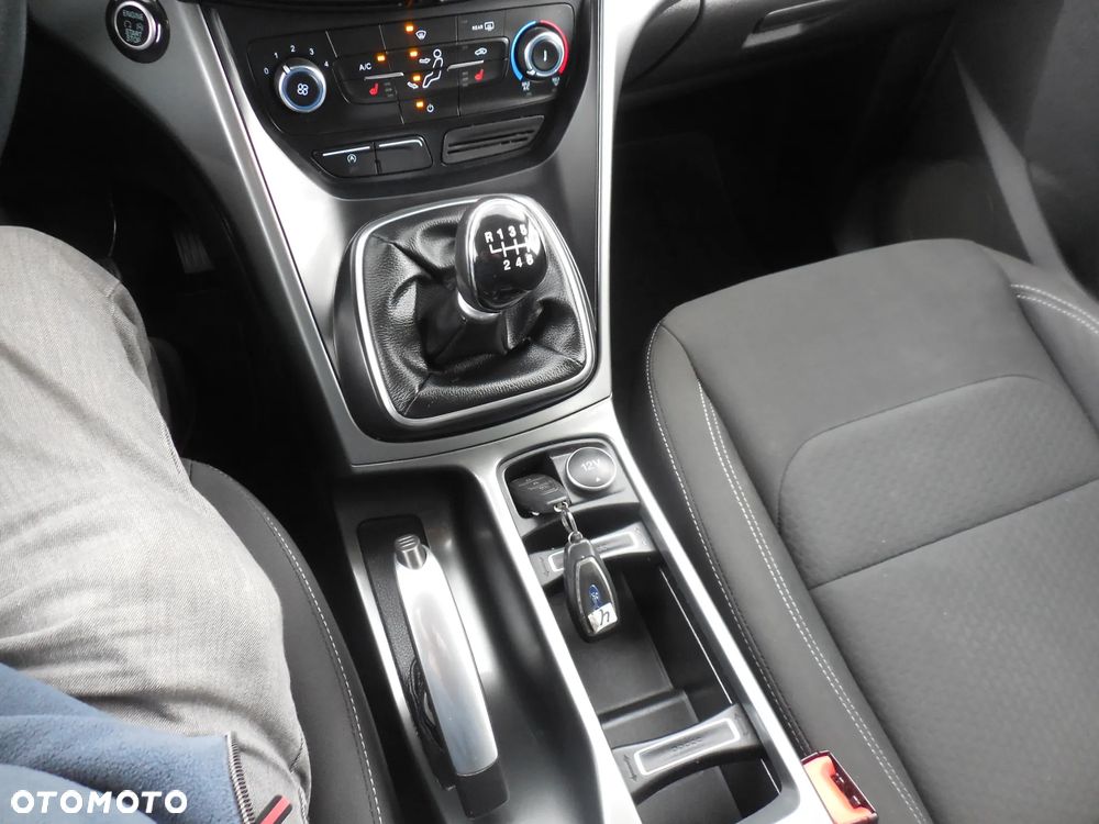 Ford Kuga - 22