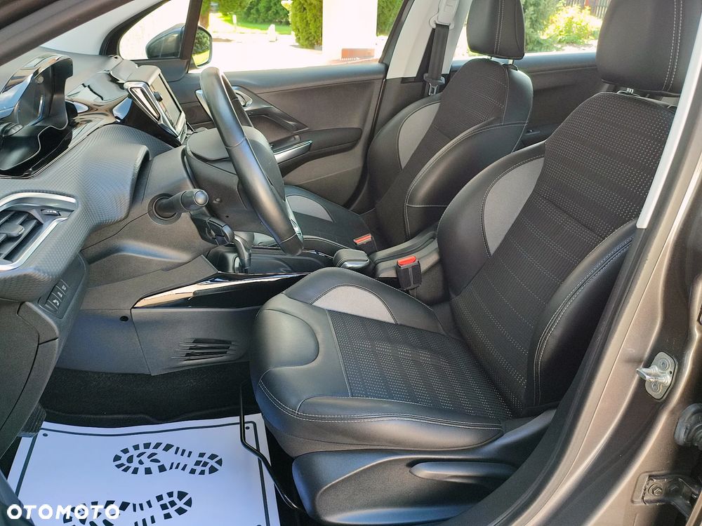 Peugeot 2008 PureTech 110 Stop&Start EAT6 Allure - 9