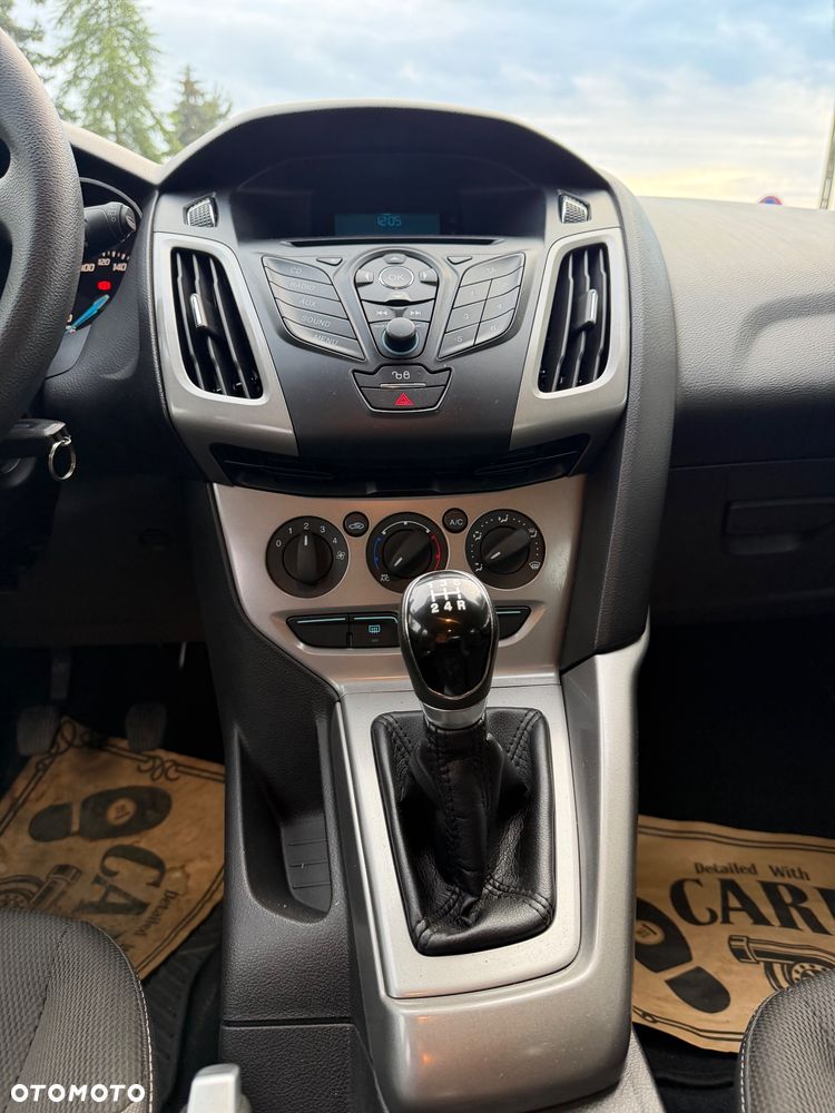 Ford Focus - 10