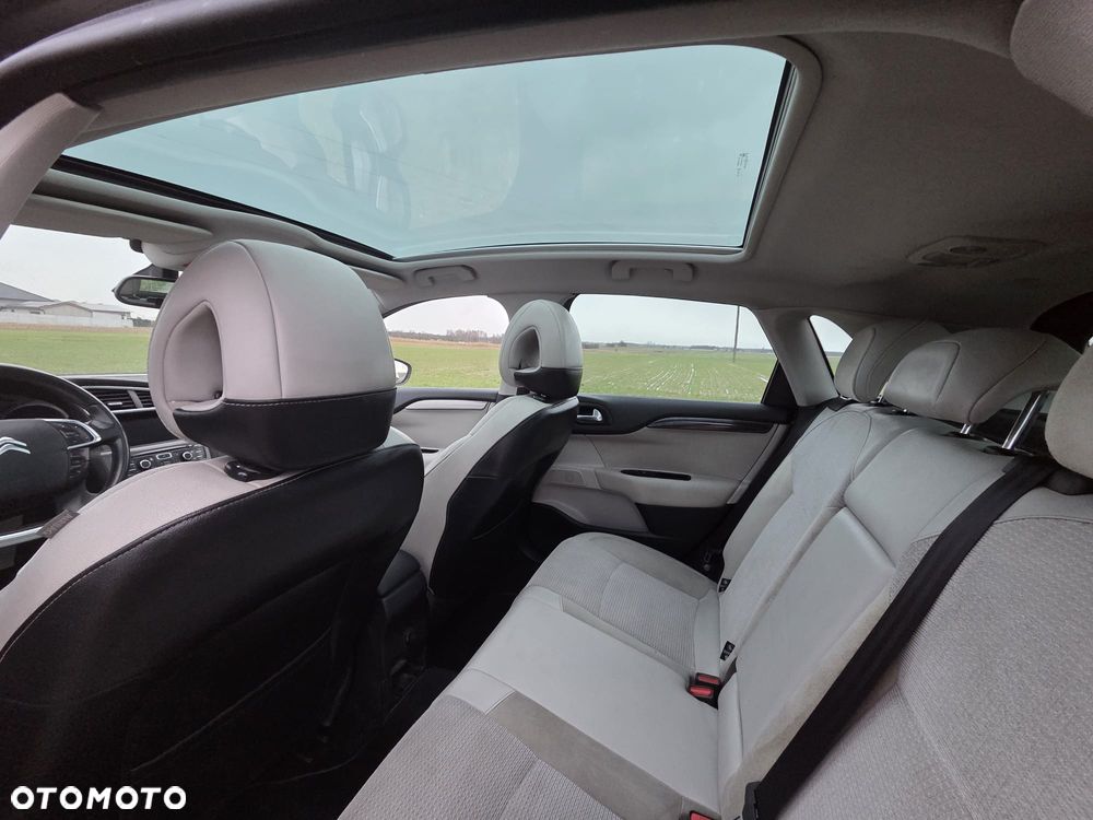 Citroën C4 HDi 150 Exclusive - 17