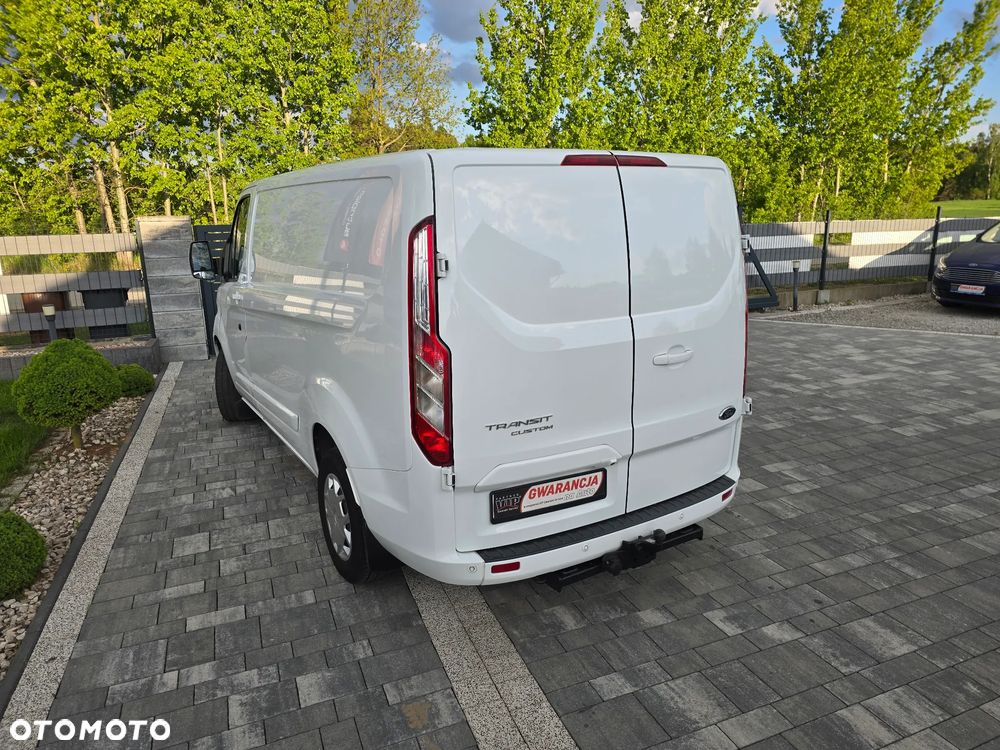 Ford TRANSIT CUSTOM - 12