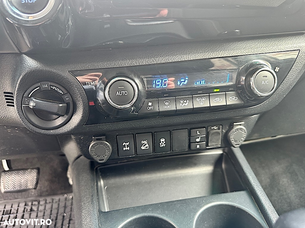 Toyota Hilux 2.4D 150CP 4x4 Double Cab AT Executive - 10