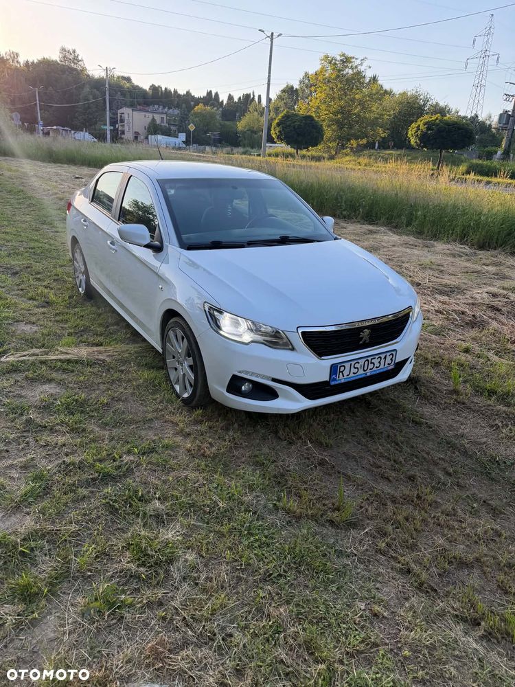 Peugeot 301 1.6 BlueHDi Active - 1