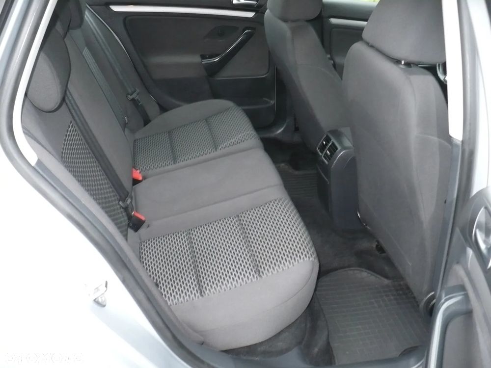 Volkswagen Golf Variant ver-1-6-tour - 17