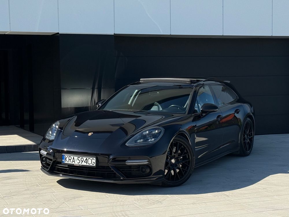 Porsche Panamera Turbo Sport Turismo - 21