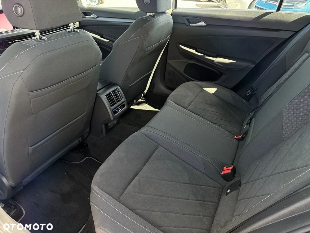 Volkswagen Golf Variant - 12