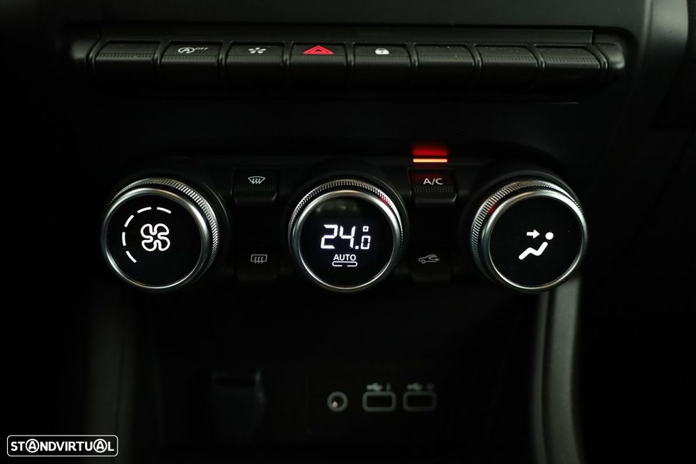 Renault Captur 1.0 TCe Techno Bi-Fuel - 13