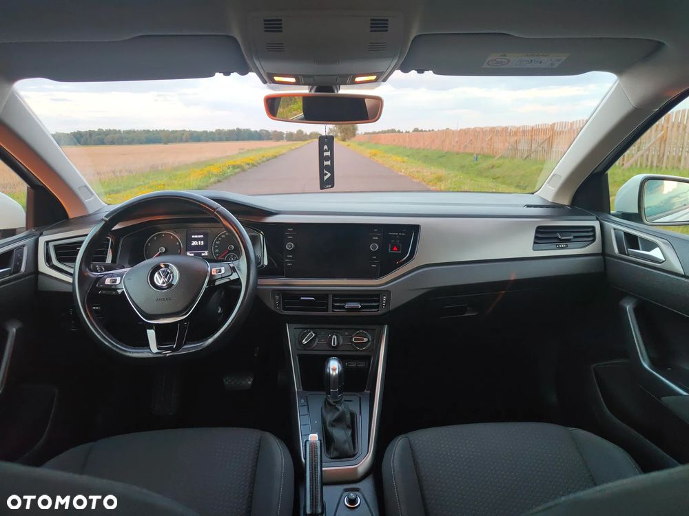 Volkswagen Polo 1.0 TSI Comfortline DSG - 11